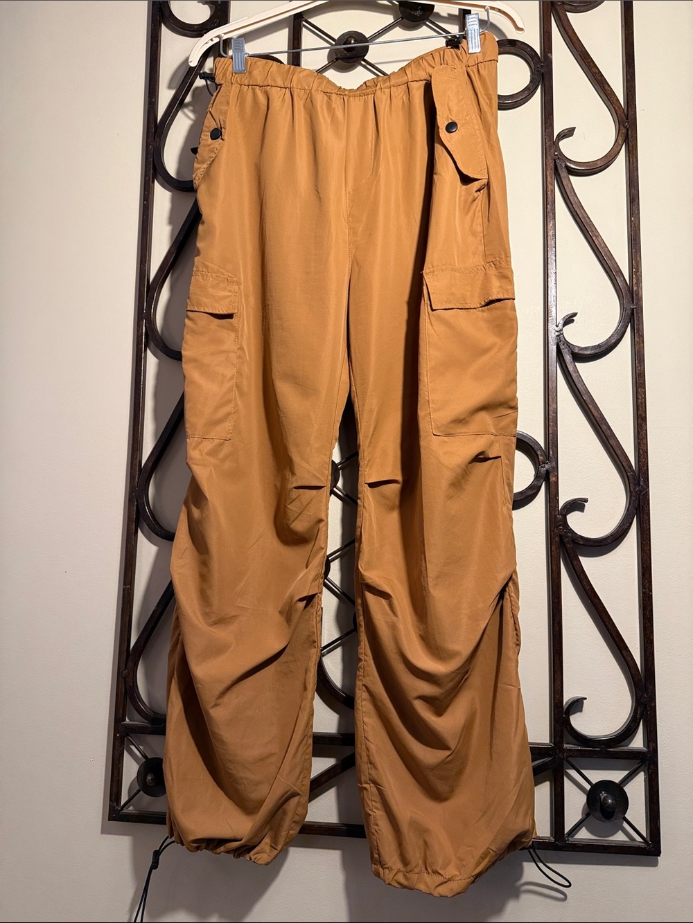 Daisy Cargo Jogger Pants in Caramel